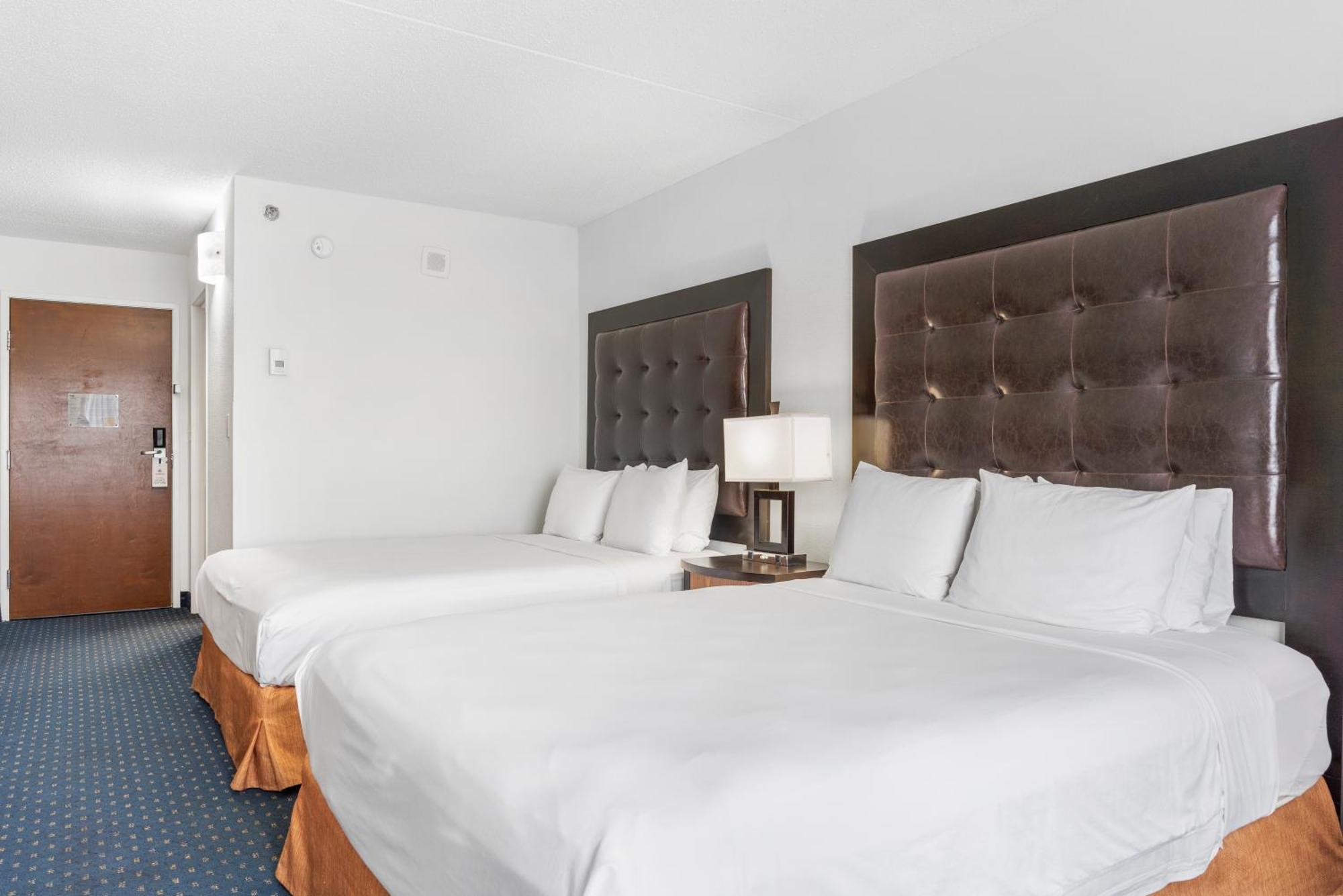 Thousand Hills Resort Hotel Branson Room photo